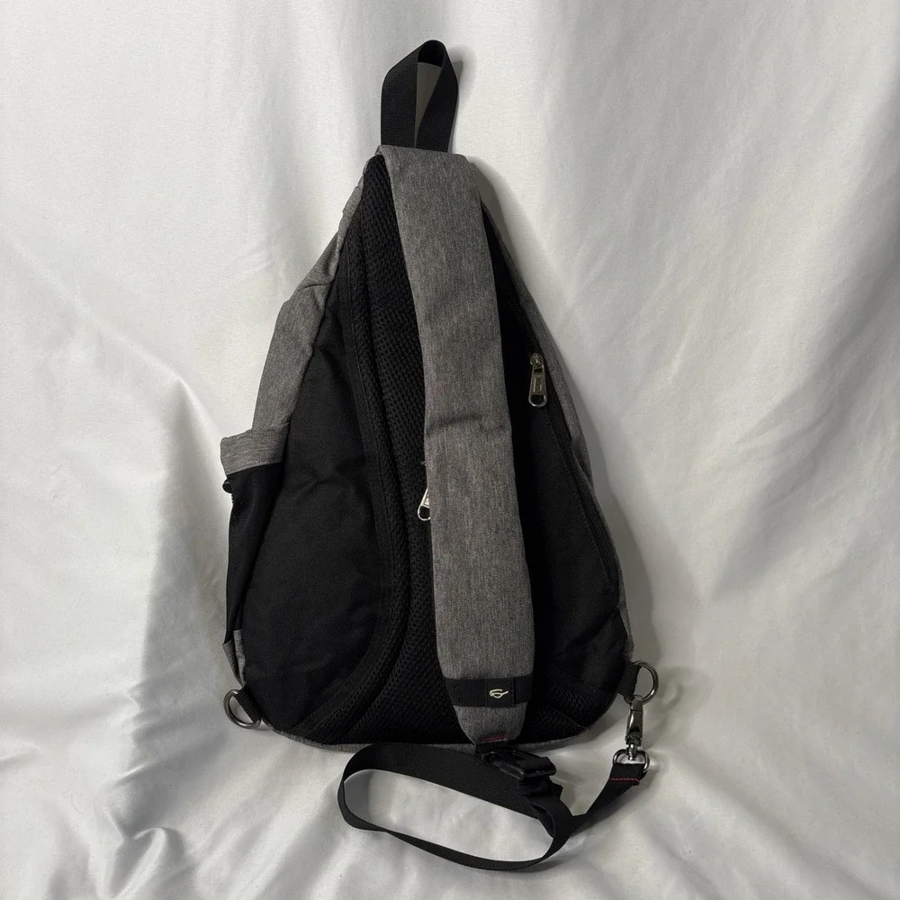 Outdoor Master Crossbody Bag Gray Black Travel Thick Strap Zipper Close‎ Pockets